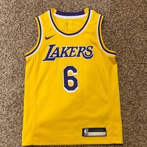 Nike Lakers LeBron James Basketball Jersey Youth Small